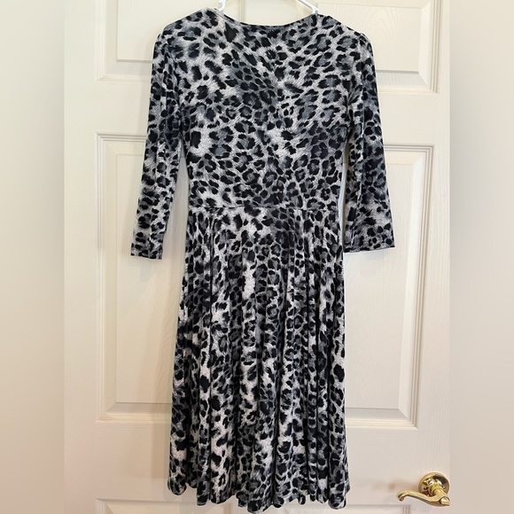 VESADE NEW YORK dress - Picture 9 of 13